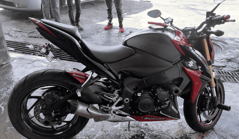 
								2016 Suzuki GSX-S1000 full									